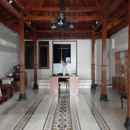 Joglo 21A Hotell Yogyakarta Exteriör bild