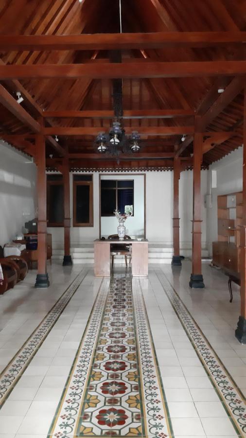Joglo 21A Hotell Yogyakarta Exteriör bild